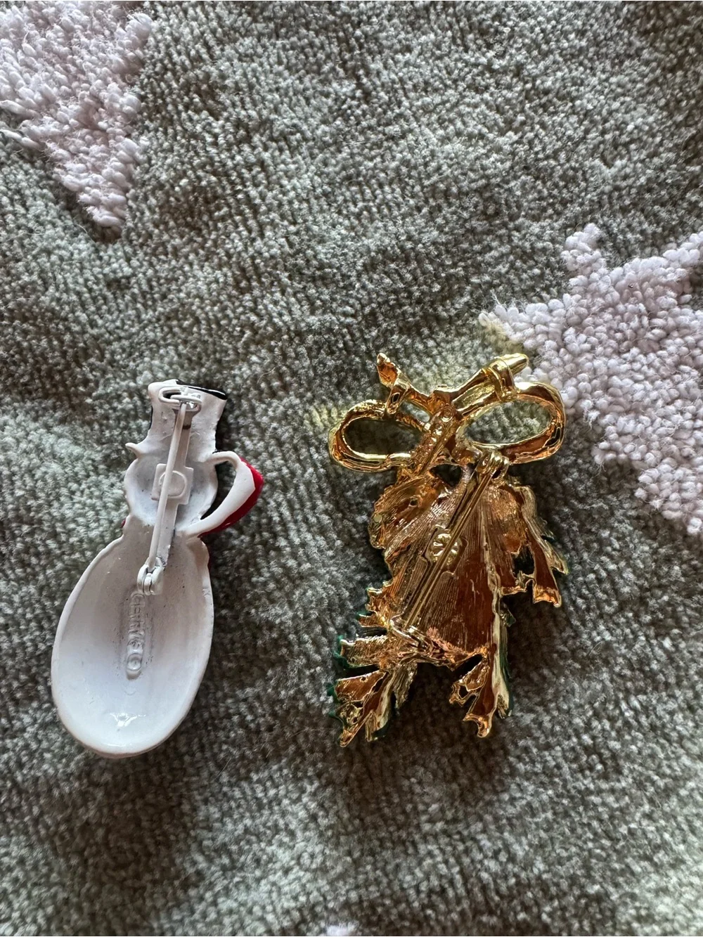 Vintage 1960s Gerry Christmas Holiday Pins Enamel Snowman and Pinecones  Nice!